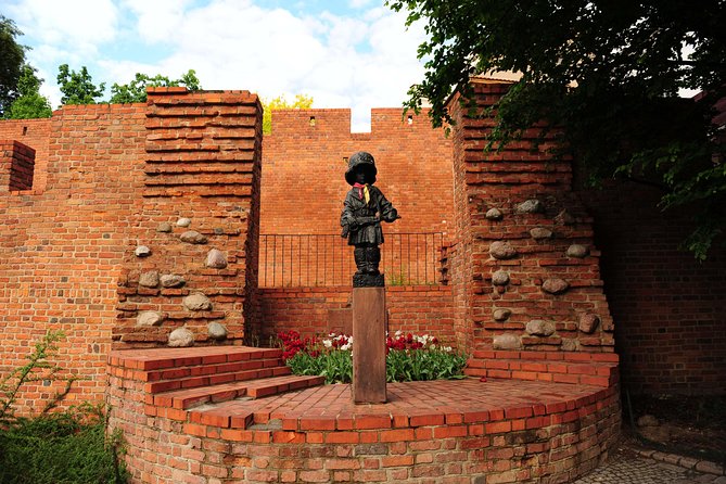 Warsaw Old Town with Royal Castle + Royal Route: PRIVATE TOUR /inc. Pick-up/ - The Royal Route: Why the Walk Feels Like a Guided Story