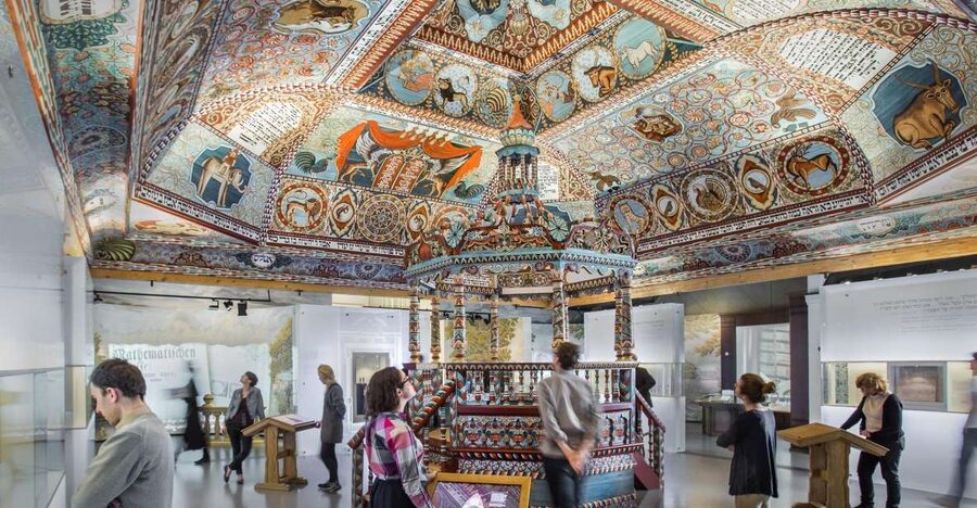 Warsaw: POLIN Museum of the History of Polish Jews Ticket - The Audio Guide: Helpful, Fast, and Built for Self-Pacing