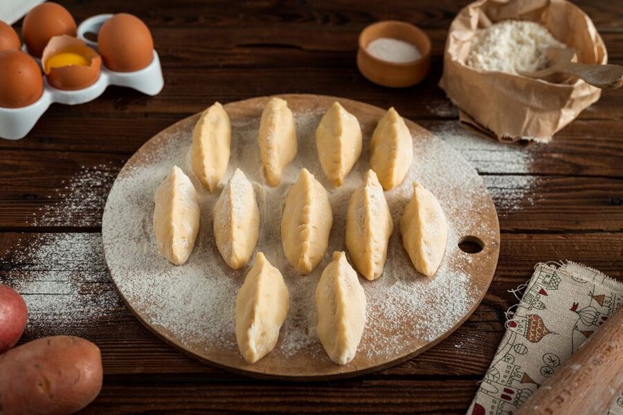 Warsaw: Polish Food Tour - Hearty mains and the Warsaw comfort-food side