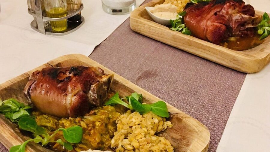 Warsaw: Polish Food Tour - The guide experience: how names like Dorota and Arif shape the tour