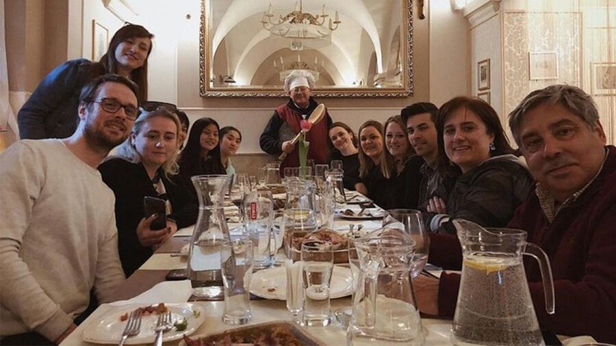 Warsaw: Polish Food Tour - Meeting at Sigmunt Column, then heading to the first bite