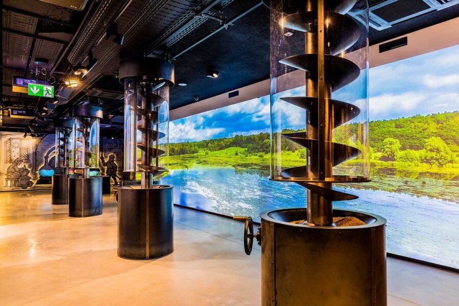 Warsaw: Polish Vodka Museum Tour with Tasting - What you actually learn (and why it sticks)