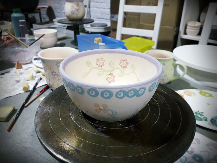 Warsaw: Pottery Decorating Ceramic Workshop - A Practical Workshop Rooted in Boleslawiec Pottery