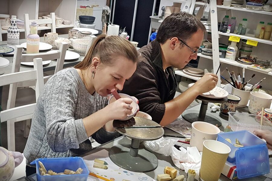 Warsaw: Pottery Decorating Ceramic Workshop - On-Site Shop: Where Your Final Choice Can Expand