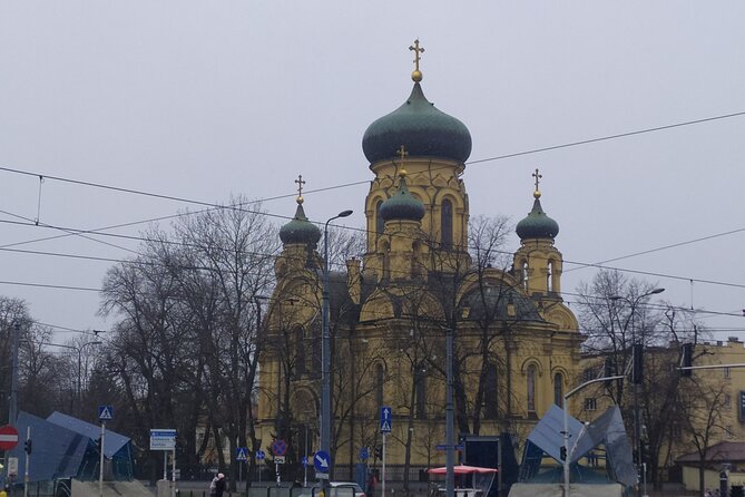 Warsaw Praga Guided Historical Walking Tour - Praga is the Warsaw you can actually walk into