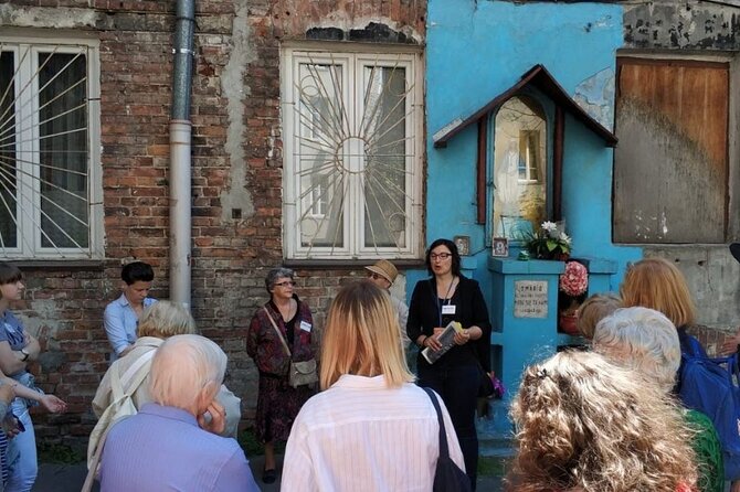 Warsaw Praga Guided Historical Walking Tour - Start at Strzelecka 46, then get oriented fast