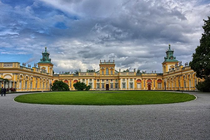 Warsaw Private Tour By Car & Walk - Holy Cross Church and Chopin’s Buried Heart