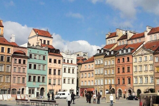 Warsaw's Old Town A Self-Guided Audio Tour - Start at Sigismund’s Column, then step straight into Castle Square