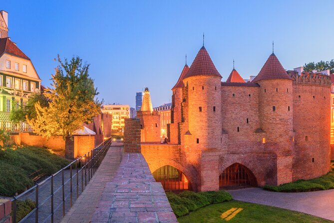 Warsaw Scavenger Hunt and Highlights Self Guided Audio Tour - Practical planning: phone battery, data, and where to start