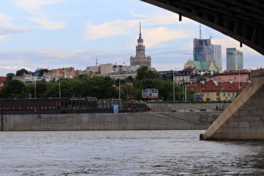 Warsaw: Vistula River Cruise with Your Music & City Views - Route Highlights: Bridges, Legends, and Warsaw Landmarks From the River