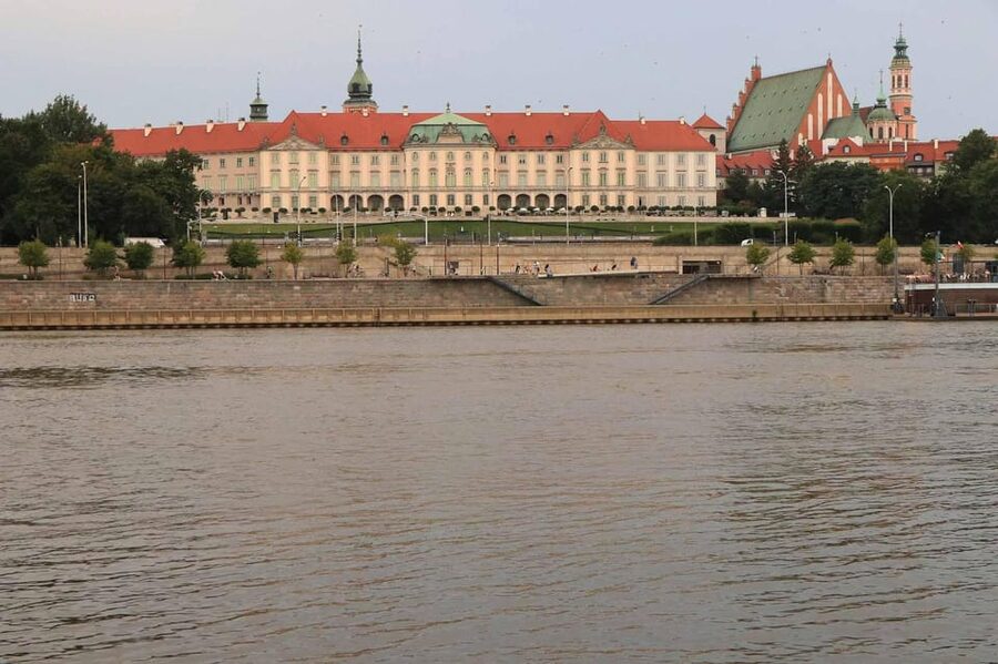 Warsaw: Vistula River Cruise with Your Music & City Views - Nature on the Vistula: Natura 2000 and Wildlife You Might Spot