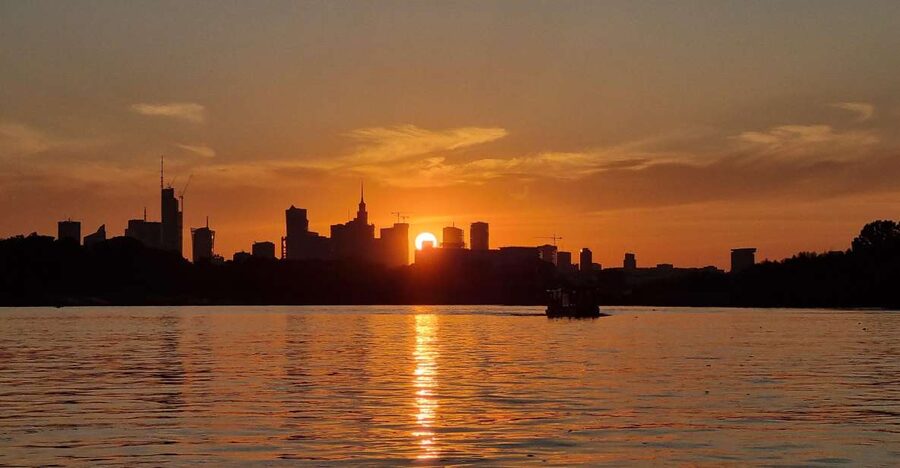 Warsaw Vistula River Sunset Cruise with Welcome Drink - Two decks on the Galar Wiślany: the easiest kind of comfort