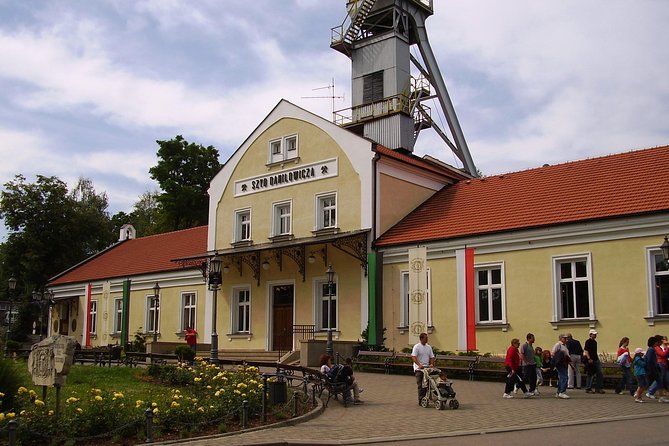 Wieliczka Salt Mine from Krakow, Guided Half-Day Tour with Private Transport - Stairs, Tight Passages, and the Claustrophobic Reality Check
