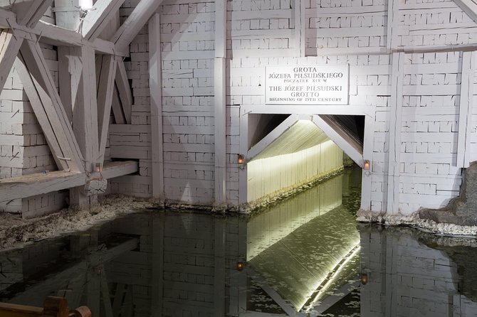 Wieliczka Salt Mine Guided Tour: Tickets + Transportation - The 2-hour Wieliczka guided visit in English