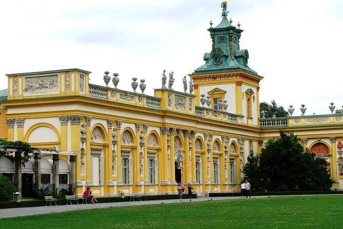Wilanów Royal Palace + Polish Vodka Museum: SMALL GROUP /inc. Pick-up/ - Price and logistics: what you are really paying for