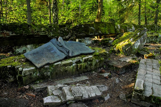Wolf’s Lair Private Day Trip from Warsaw - Door-to-door pickup, private vehicle, and why it changes the whole experience