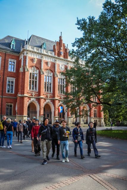 World War II in Krakow Walking Tour in English - Why the Tour’s Narrative Structure Works