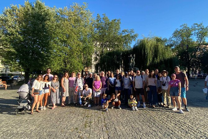 World War Two in Krakow: Jewish Quarter & Ghetto Tour - Stop 2: Plac Bohaterow Getta and Krakow’s Holocaust Memorial Meaning
