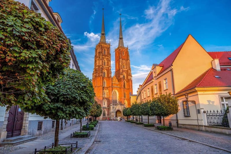 Wroclaw: 3-Hour City WalkingTour with University & Cathedral - Key Things to Know Before You Go