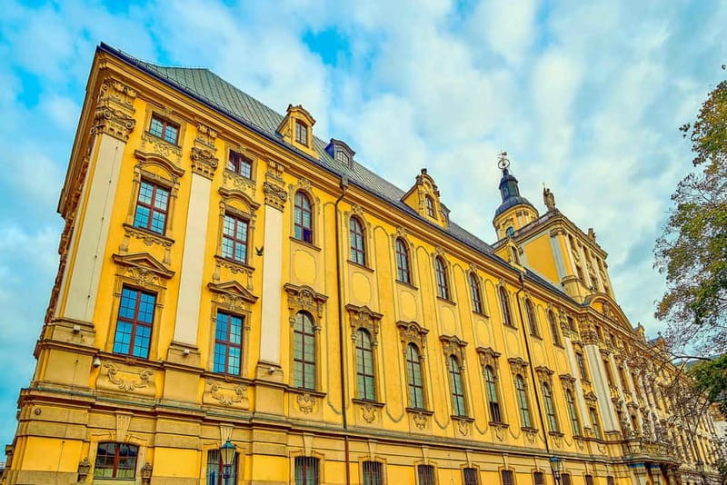 Wroclaw: 3-Hour City WalkingTour with University & Cathedral - Marketplace Break: Wrocław Market Hall for Beer, Coffee, and Regional Food