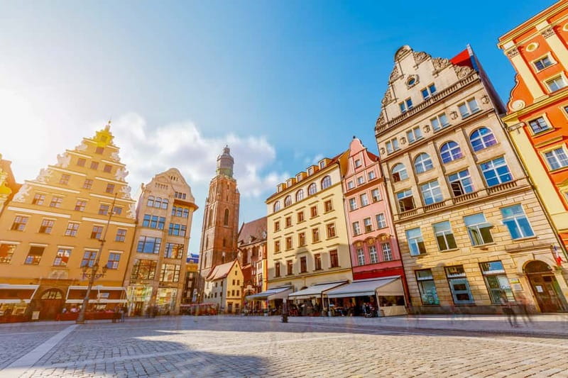 Wroclaw: 3-Hour City WalkingTour with University & Cathedral - The Meeting Point: Finding Piwnica Świdnicka Without Stress