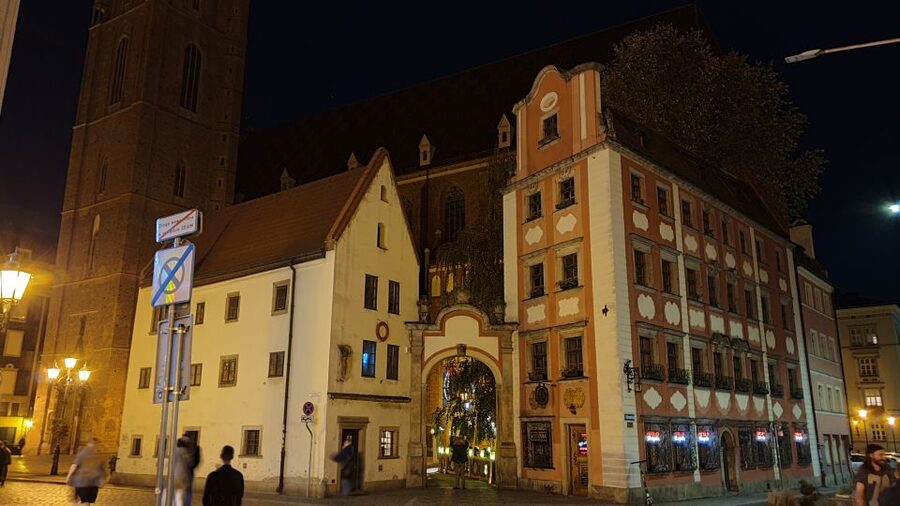 Wroclaw: Guided City Night Tour (2 hours) - Key moments you will not want to miss