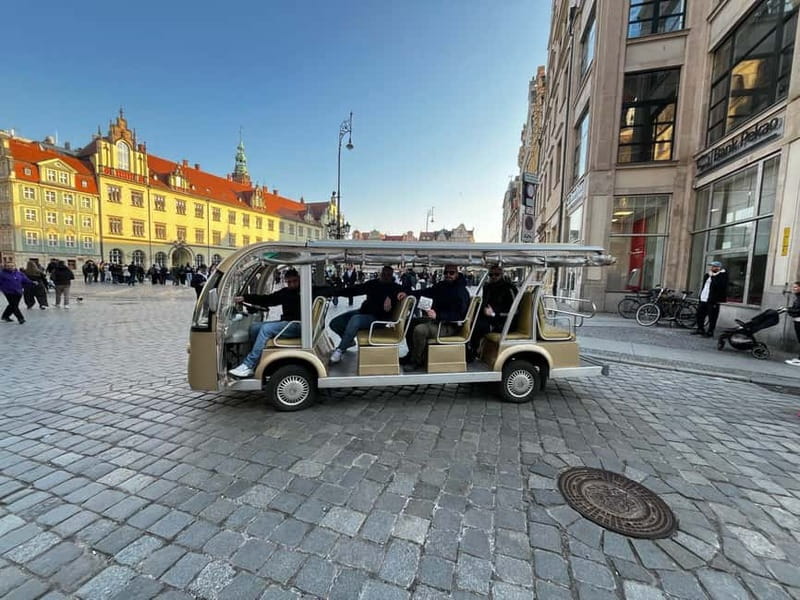 Wroclaw: NO LIMIT BEER City Tour Sightseeing By Golf Cart - Electric Melex comfort, rain cover, and why timing matters