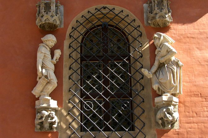 Wroclaw Private Guided Tour SHORT AND PROFESSIONAL. 2 pcs., 1 - 9 pers. - The Oder Promenade: Cafes, Beer Gardens, and a Built-in Pause