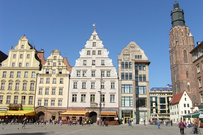 Wroclaw Private Guided Tour SHORT AND PROFESSIONAL. 2 pcs., 1 - 9 pers. - Wroclaw University and the Fencer Fountain: Student Life in Two Names