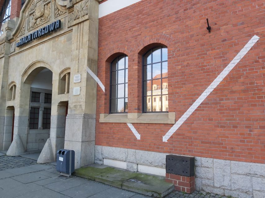Wroclaw: Third Reich and World War Two Historical Tour - Cathedral Island finish, and what to do with the last 30 minutes