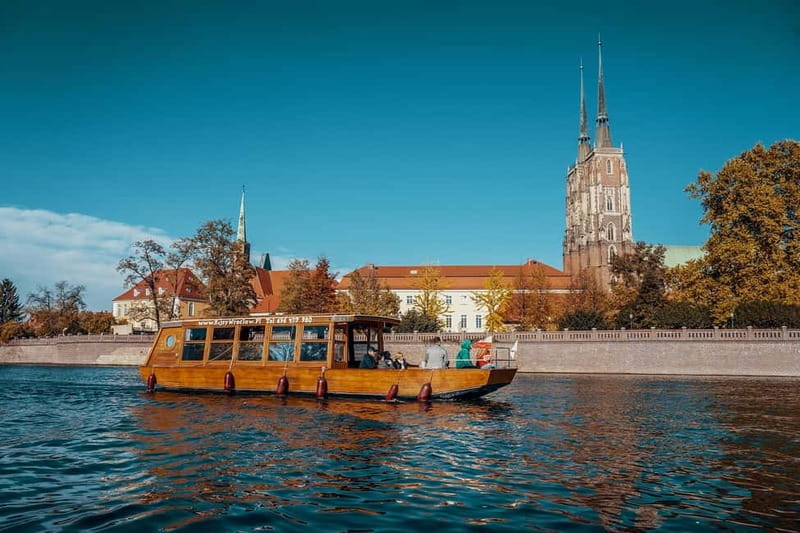 Wroclaw: ticket for Old Town boat cruise by heated ship - Wrocław by Water: Why This 45 Minute Cruise Works