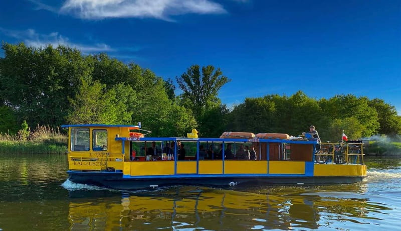 Wroclaw: ticket for Old Town boat cruise by heated ship - Getting to the Pier: Grodzka Street, Hala Targowa, and Easy Walking