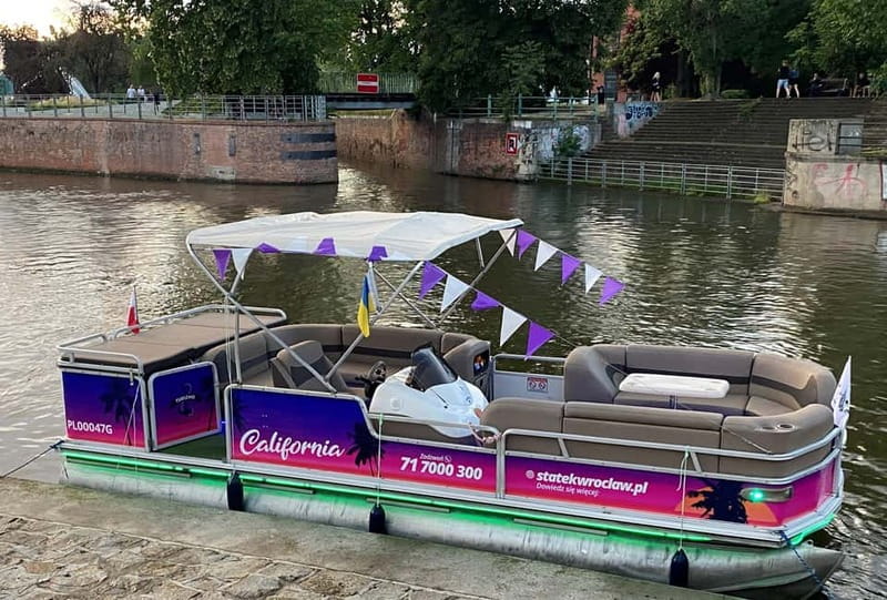 Wroclaw: ticket for Old Town boat cruise by heated ship - What You’ll See: Old Town Views and the Oder’s Bridge Lights