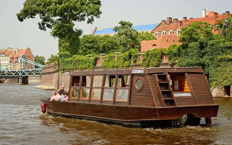 Wroclaw: Ticket for Old Town Christmas Cruise by Heated Ship - The Route and Sights: Old Town Views From the Oder River