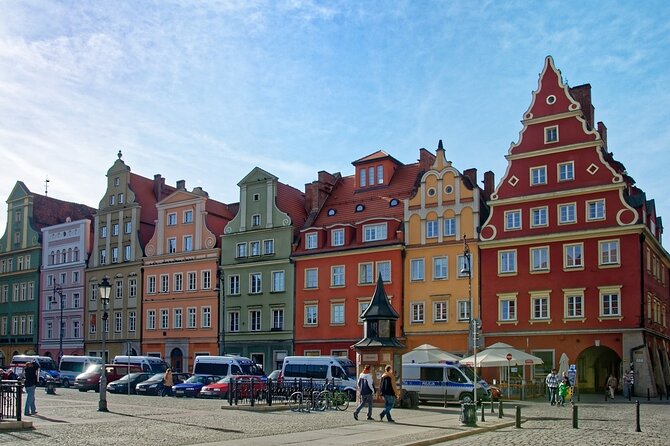 Wroclaw Walking Tour: Explore Top Sights & Hidden Gems - Hansel and Gretel Houses: the gate of love for easy, fun photos