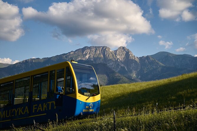Zakopane and Hot Springs from Krakow Full-Day Tour - Krakow to Zakopane in One Long Day: What the Rhythm Feels Like