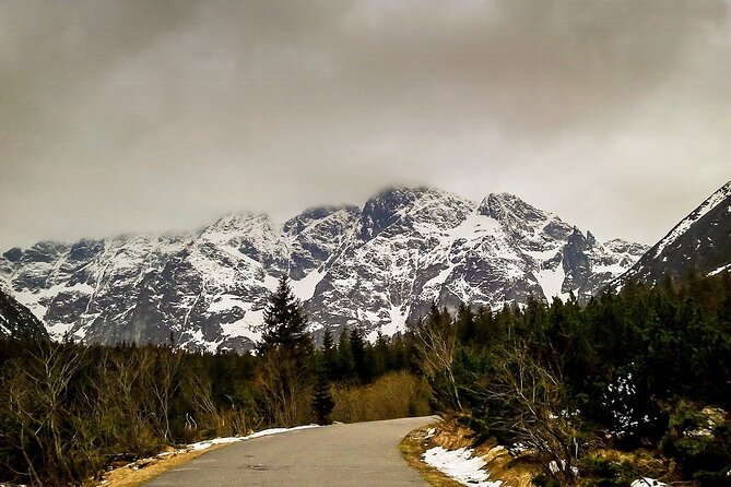 Zakopane & Gubalowka Funicular - Private Winter Tour from Krakow - Krupowki Street: where winter browsing and snacks happen