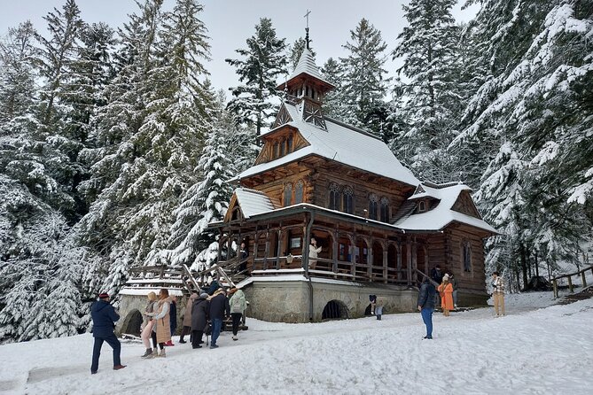 Zakopane Guied Tour: Cable Car, Local Spirits & Thermal Baths - Krupówki Street Free Time, Lunch Flex Options, and Where to Pace Yourself