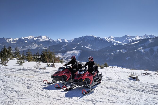 Zakopane Snowmobile Tour and Thermal Baths from Krakow - The bacówka shepherd hut stop: Oscypek, smoke, and a quick taste of Tatra food culture