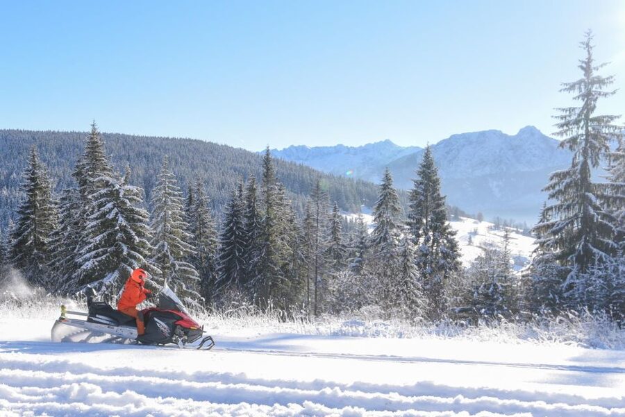 Zakopane: Snowmobiles Expedition and Optional Bonfire - Bonfire option: a warm meal after the cold work of riding